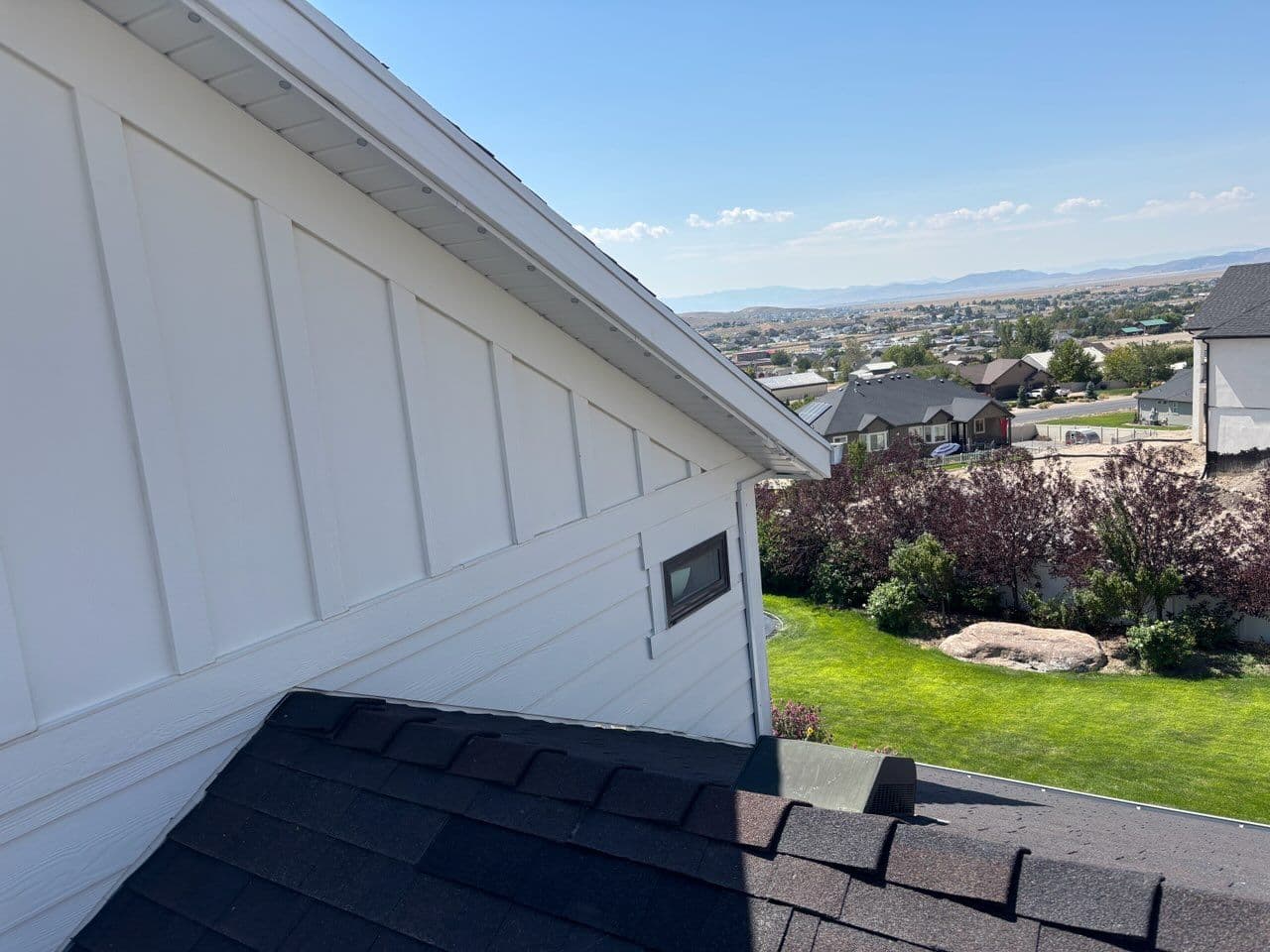 Gallery photos for Expert Shingle and Fascia Repair: Image #2