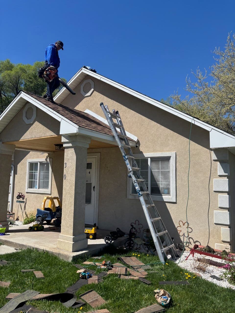 Gallery photos for Efficient Shingle Installs in Spanish Fork: Image #1