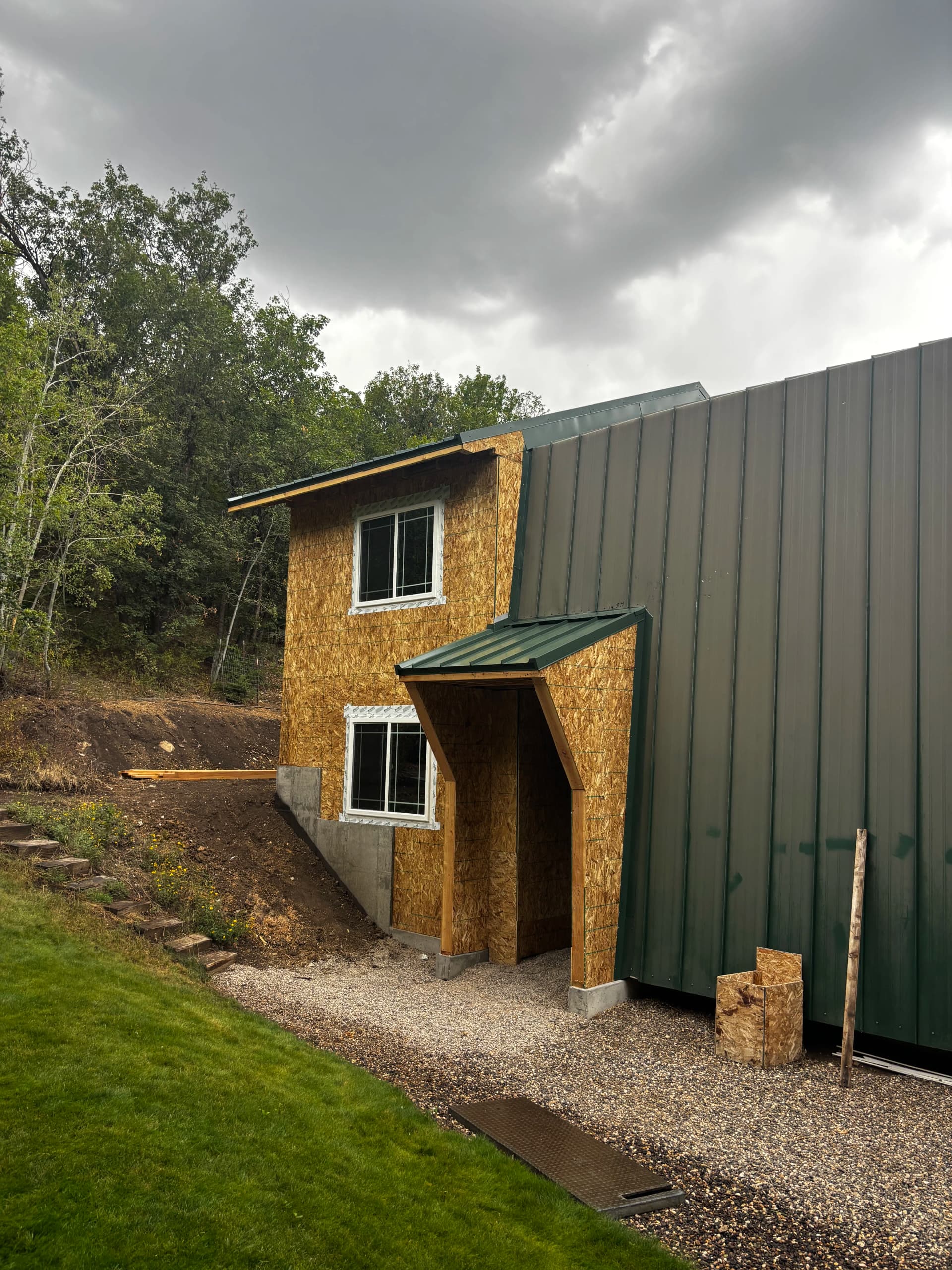 Gallery photos for Standing Seam Metal Roofing Install in Utah County: Image #1